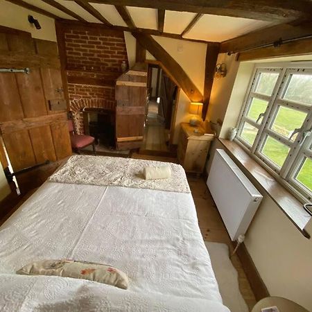 A Newly Renovated, Cosy Escape In The Beautiful Shepherd'S Cottage Dereham Zewnętrze zdjęcie