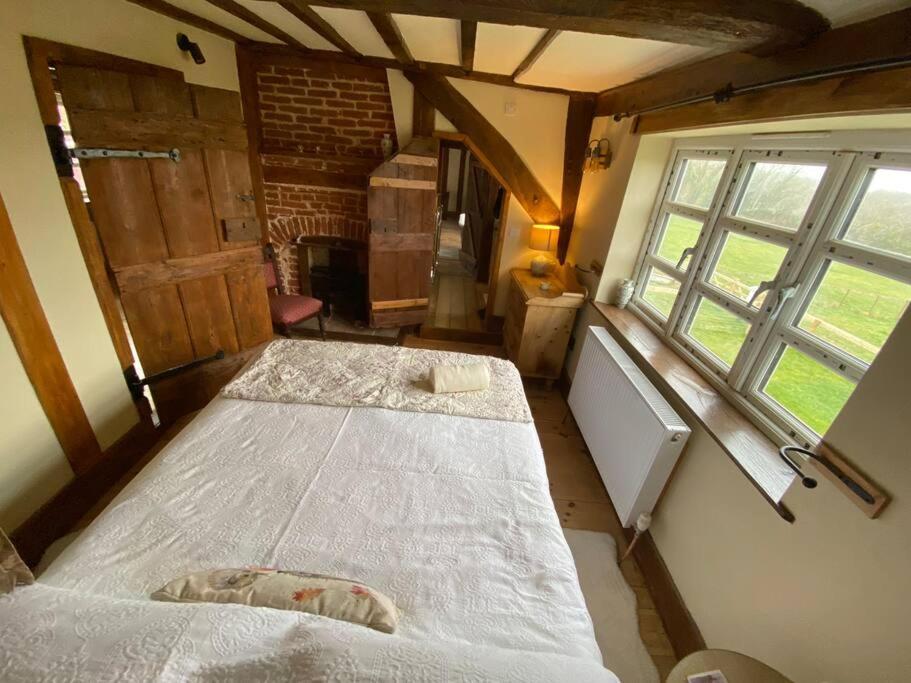 A Newly Renovated, Cosy Escape In The Beautiful Shepherd'S Cottage Dereham Zewnętrze zdjęcie